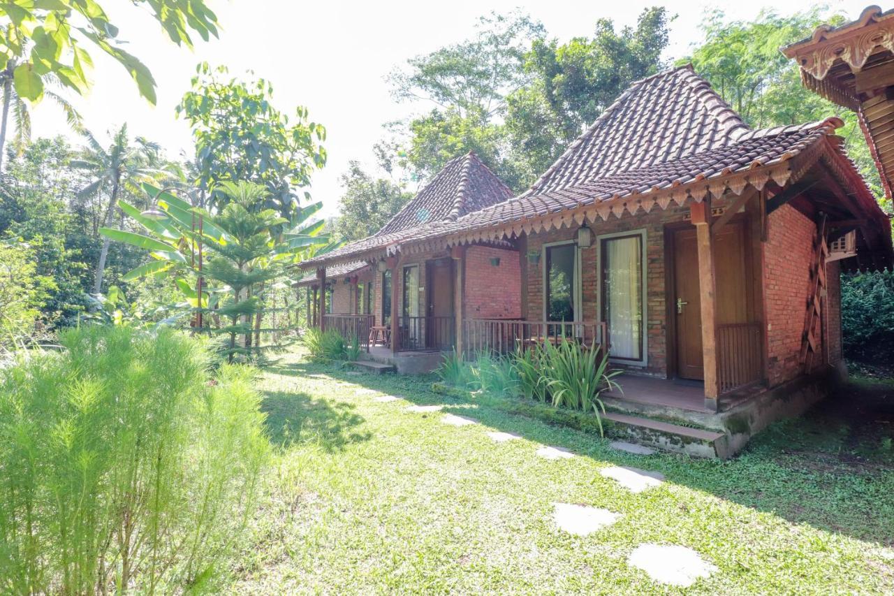 Hotel Balkondes Kenalan Magelang Exterior foto