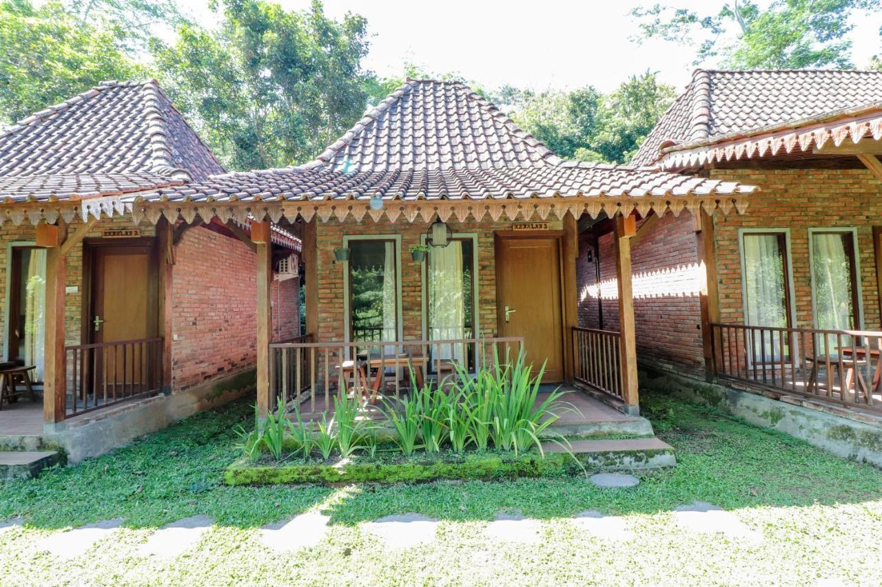 Hotel Balkondes Kenalan Magelang Exterior foto