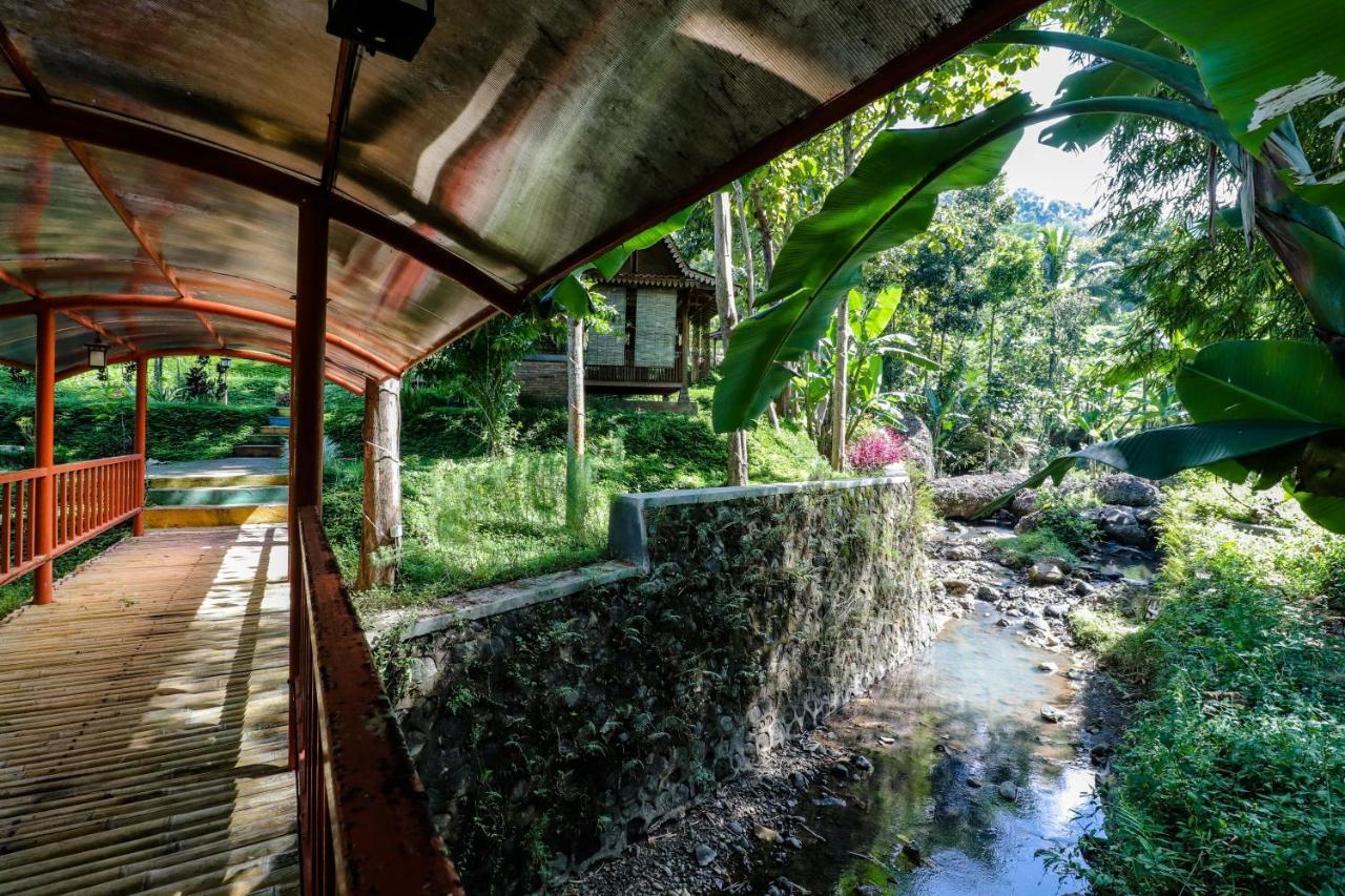 Hotel Balkondes Kenalan Magelang Exterior foto