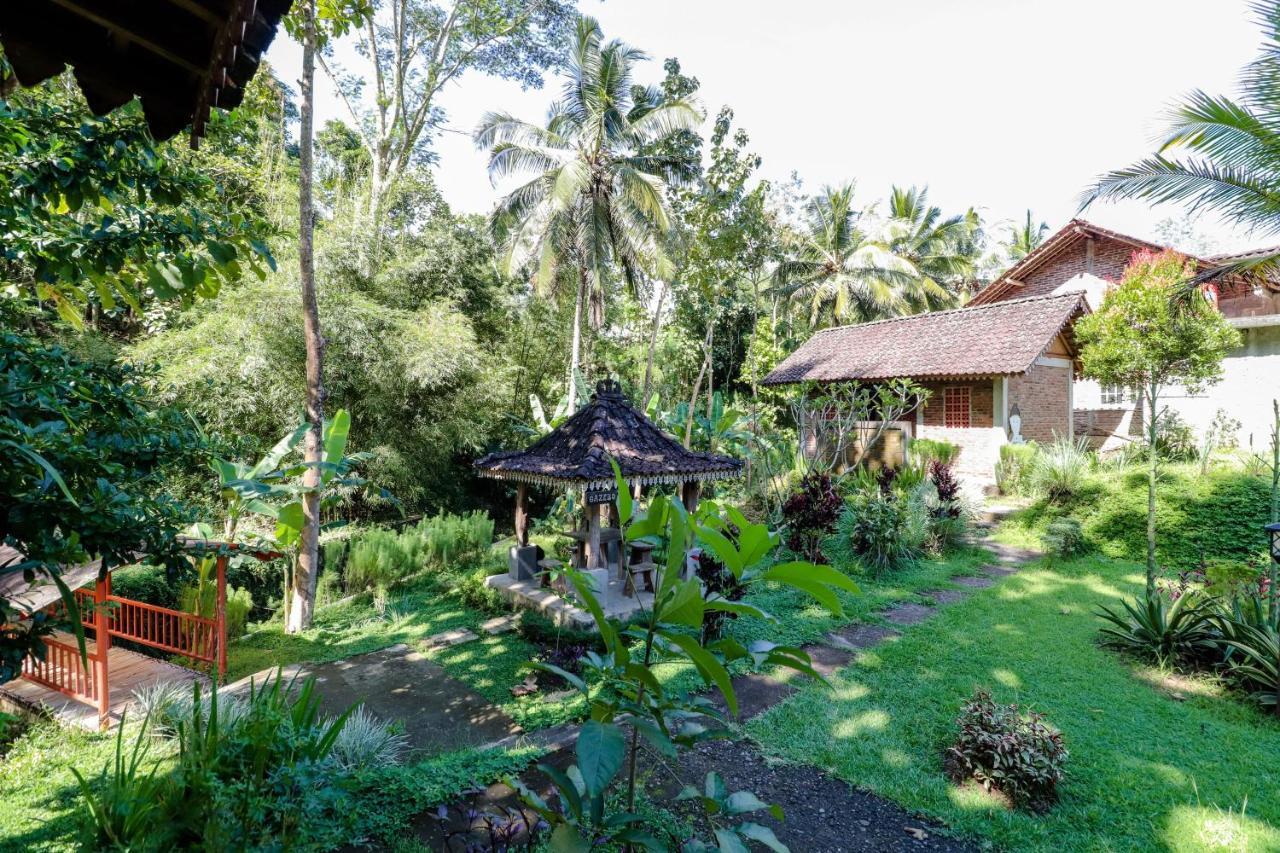 Hotel Balkondes Kenalan Magelang Exterior foto