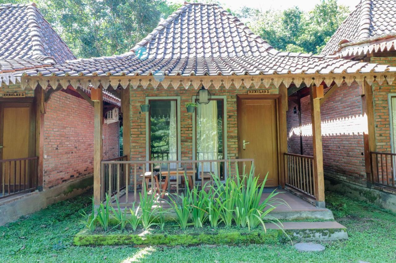 Hotel Balkondes Kenalan Magelang Exterior foto