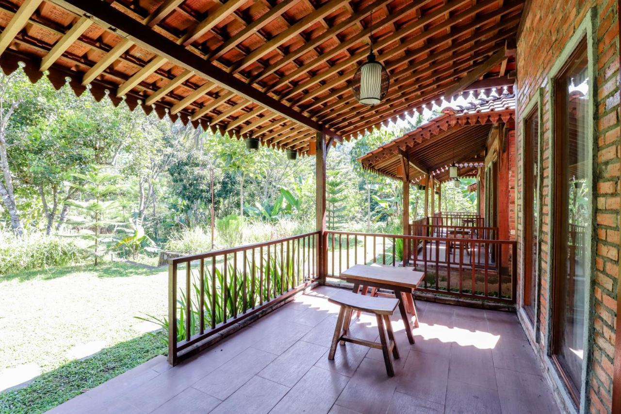Hotel Balkondes Kenalan Magelang Exterior foto