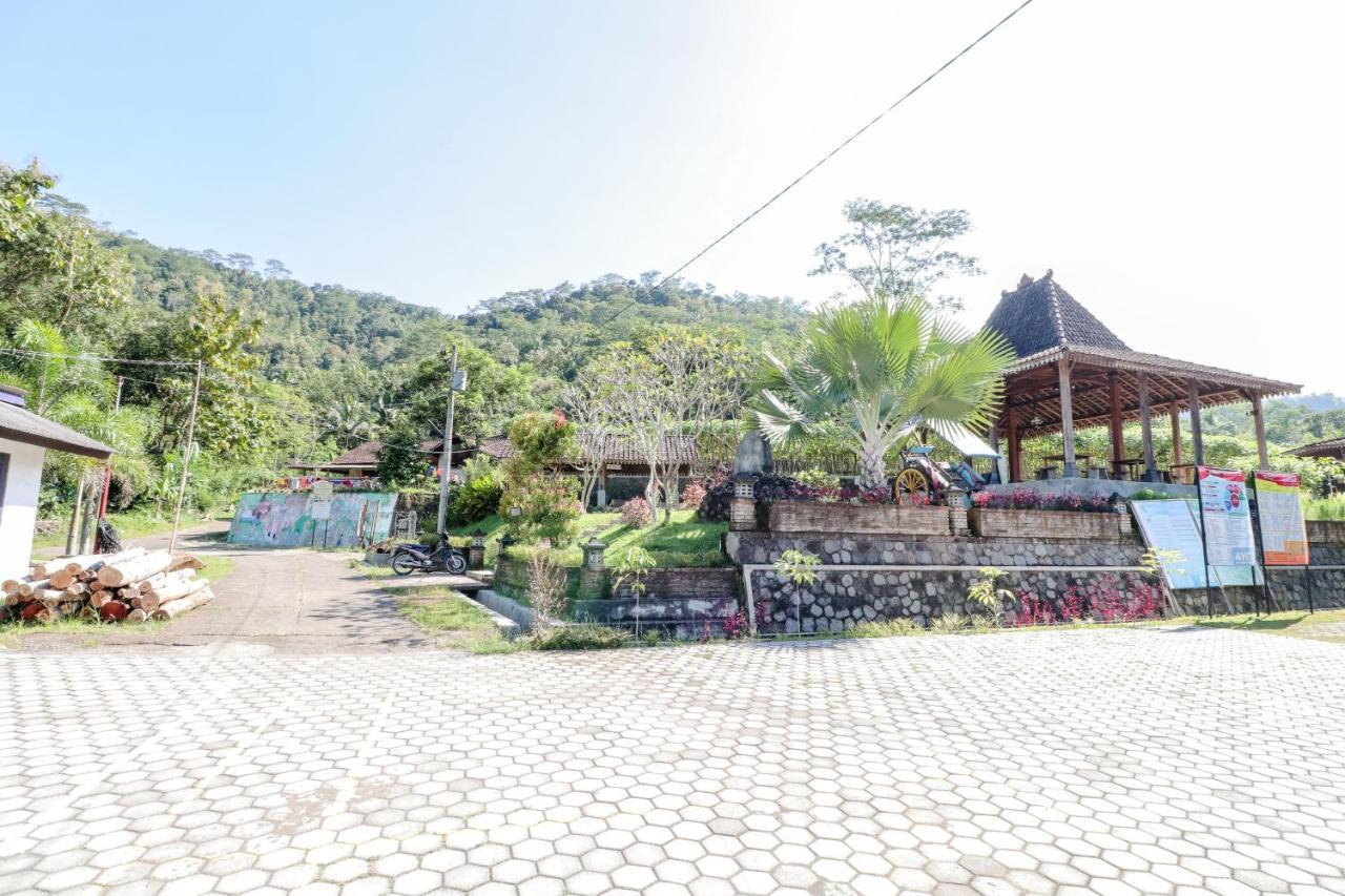 Hotel Balkondes Kenalan Magelang Exterior foto
